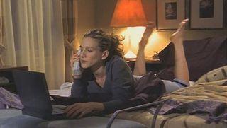 Carrie_bradshaw_typing_sex_city_2