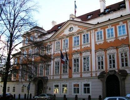 AMOURS ESTIVALES - 13. PRAGUE : MALA STRANA (1)