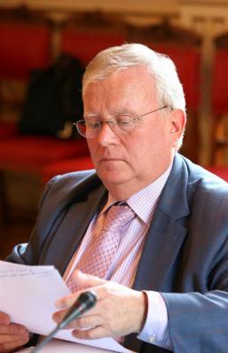 jacques-myard-ump-internet.1261299151.jpg