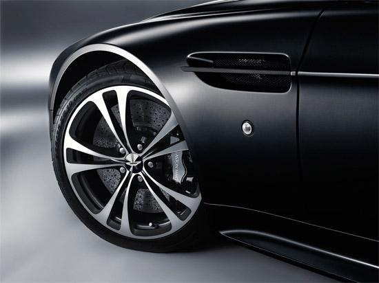 astonmartincarbonblack2 Aston Martin Carbon Black