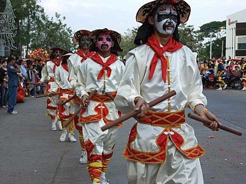 Udonthani: Parade Sino-Thaïe du 5 décembre.