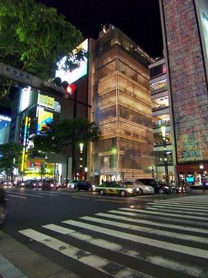 La sensation d'un souffle: Hermès Ginza Tokyo