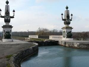 Le PONT-CANAL de BRIARE à SEC