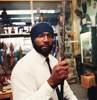 Shafiq Husayn, l'un des membres de Sa-Ra présente Shafiq Husayn, l'un membres Sa-Ra présente