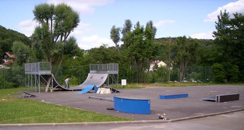 Spot : le skatepark de Buc (78) Spot : le skatepark de Buc (78)