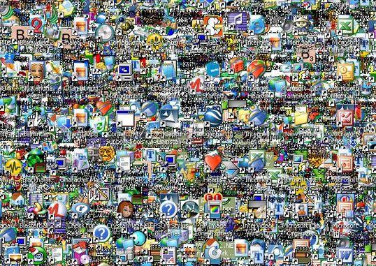 The world's most messy desktop !