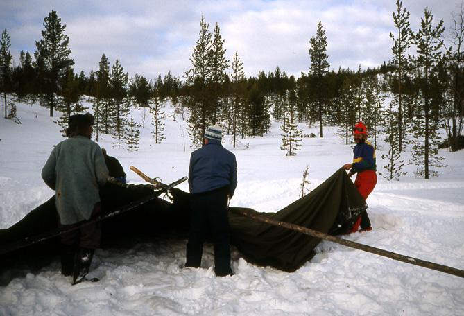 Bivouac sur la neige en poudre finlande-tente-toile.1261053358.jpg