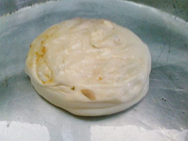 Crepes feuilletees farcies a la sauce champignons et thon... 012907103248.jpg