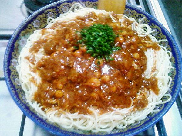 Spaghettis et super sauce au boeuf et aux pois chiches ,.... 050707120145.jpg