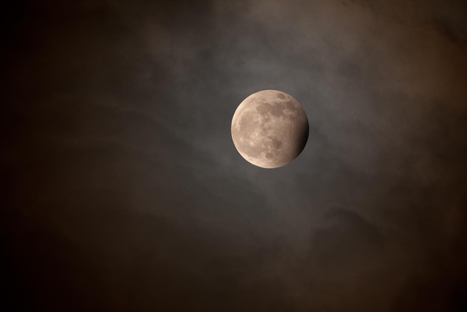Eclipse partielle de Lune Eclipse partielle de Lune