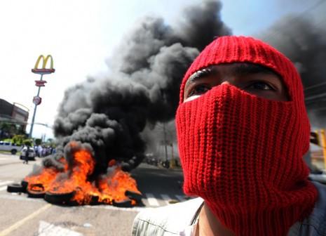 Souvenir 2009 d’Amérique Honduras-manifestation.jpg