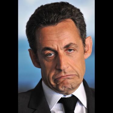 Et nous on doit se serrer la ceinture toujours un peu plus... !!! nicolas sarkozy onu