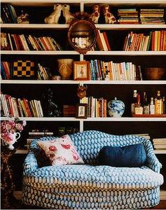 books_lovers_never_go_to_bed_alone