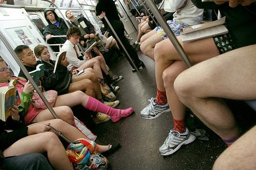 LE FLASHMOB LE PLUS DRÔLE… No Pants Subway Ride