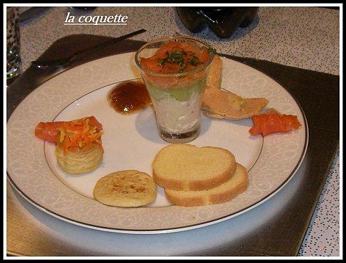 La table et le menu du réveillon 2010. IMGP4901.JPG