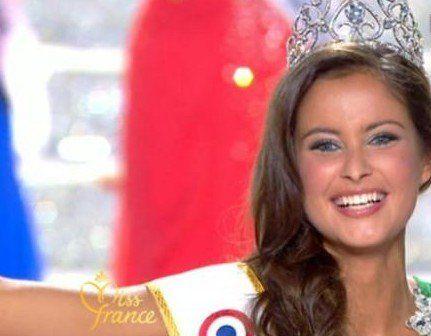 Miss France 2010 : Elle le nie catégoriquement, pourtant, Malika Ménard est bel et bien d'origine Kabyle tout comme Zinedine Zidane et Karim Benzema !!!
