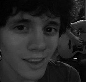 Sam Tsui. Kurt Hugo en Lady Gaga & Michael Jackson ça déménage ! Kurt Hugo Schneider.