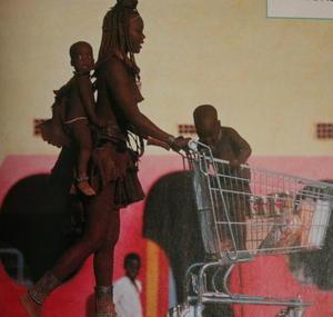Culture de masse et uniformisation des modes de vie.