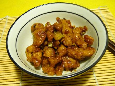 faux_poulet_citronelle Protéines de soja à la citronnelle (ou « poulet » végétarien à la citronnelle)