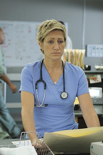 12/01 | AVANT PREMIERE : Aperçu du Season 2 Première de Nurse Jackie!