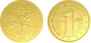 Des pièces d’or et d’argent avec le logo des Nations Unies