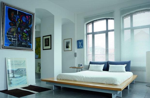 new-classic-style-loft-bedroom Un loft au style néo classique en France