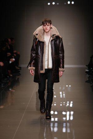 Le défilé Burberry Prorsum homme automne hiver 2010-2011 B040cc4d-246c-4eaf-88b9-8fca762031a9