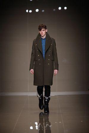 Le défilé Burberry Prorsum homme automne hiver 2010-2011 C6ddcc11-e53d-4a03-845a-1a9a79592e43