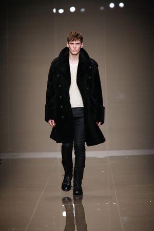 Le défilé Burberry Prorsum homme automne hiver 2010-2011 D2b5bf82-5ada-44b2-b504-3875eb3d41e8
