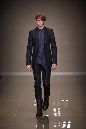Le défilé Burberry Prorsum homme automne hiver 2010-2011 D5197c01-98cd-4193-a098-7ec72b2a2cd0