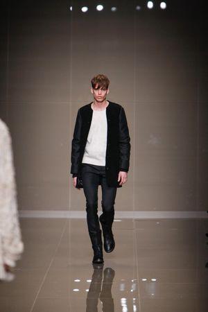 Le défilé Burberry Prorsum homme automne hiver 2010-2011 Df65a9e2-e1af-470a-8258-973919be844c