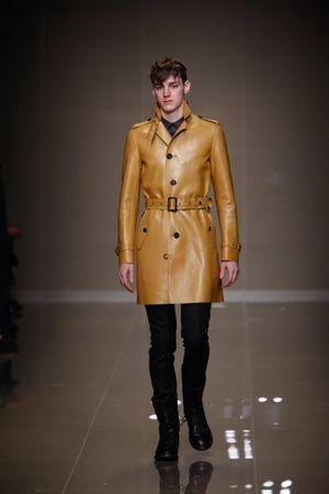 Le défilé Burberry Prorsum homme automne hiver 2010-2011 F23a35f5-d3c2-46b9-9b96-b609c76ecd11