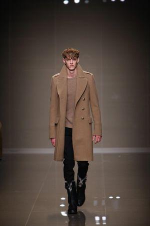 Le défilé Burberry Prorsum homme automne hiver 2010-2011 3d7faa01-cf9e-431f-adc7-fc03d9c996d3