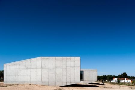 599-santarem-house-nuno-piedade-alexandre-3 Maison à Santarem