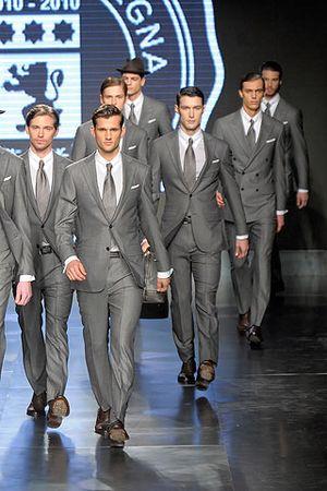 Le défilé Ermenegildo Zegna homme automne hiver 2010-2011 Zegna f
