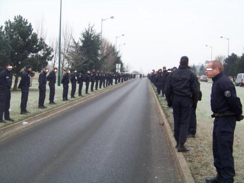 Obsèques d'un policier mort en service Obsèques d'un policier mort en service