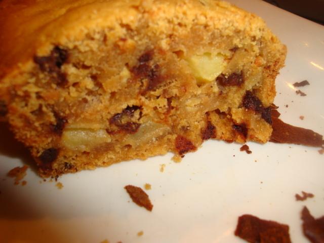 cake aux pépites de chocolat et aux pommes DSC06024