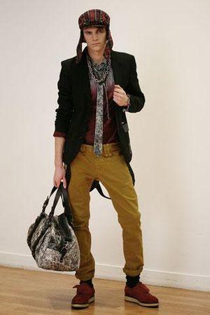 Premiers visuels de la collection John Galliano homme automne hiver 2010-2011 Galliano b