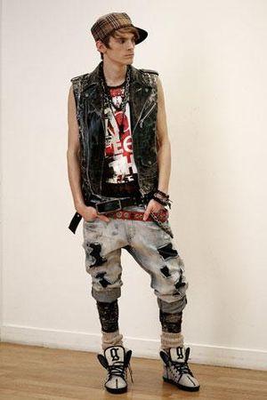 Premiers visuels de la collection John Galliano homme automne hiver 2010-2011 Galliano c