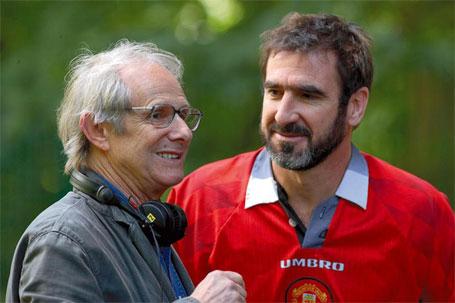 Eric Cantona au côté du réalisateur Ken Loach (Looking for Eric - 2008)