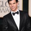 Anna Kendrick et Taylor Lautner aux Golden Globe Awards imagebam.com