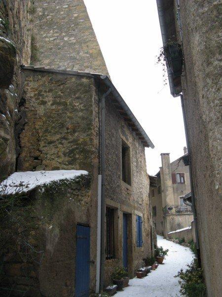 Même en hiver, le village de Rodemack à (re)découvrir ! Une ruelle de Rodemack
