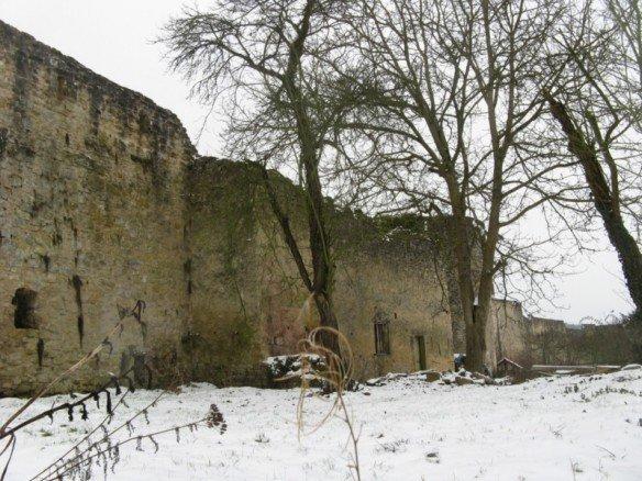 Même en hiver, le village de Rodemack à (re)découvrir ! Rempart de Rodemack
