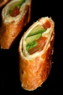 MES BOUCHEES CROUTILLANTES AVOCAT/TOMATE MES BOUCHEES CROUTILLANTES AVOCAT/TOMATE