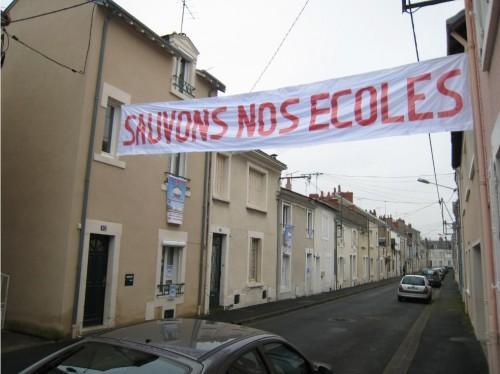 Piques épiques, écoles et drames maisons à vendre rue.jpg