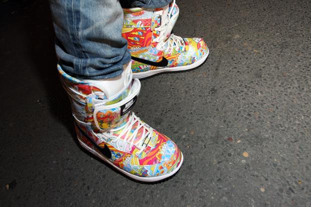 streetsnaps-pharrell-williams-colette-2 streetsnaps pharrell williams colette 2 Pharrell Williams, sa doudoune rouge RL, ses Nike snowboarding
