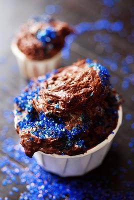 Black & blue is beautifuuuul ! Un cupcake tout chocolat irrésistible ? À vous de juger…