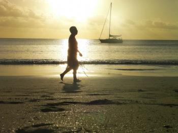 Coucher de soleil sur l'île des Pins Lettres de Nouvelle-Calédonie : mon abécédaire