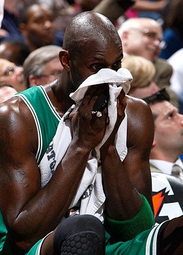 kg-vs-hawks.jpg