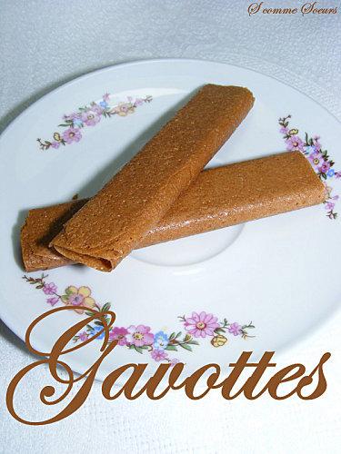 Mini barres chocolatées aux gavottes et cacahuètes DSCF8440